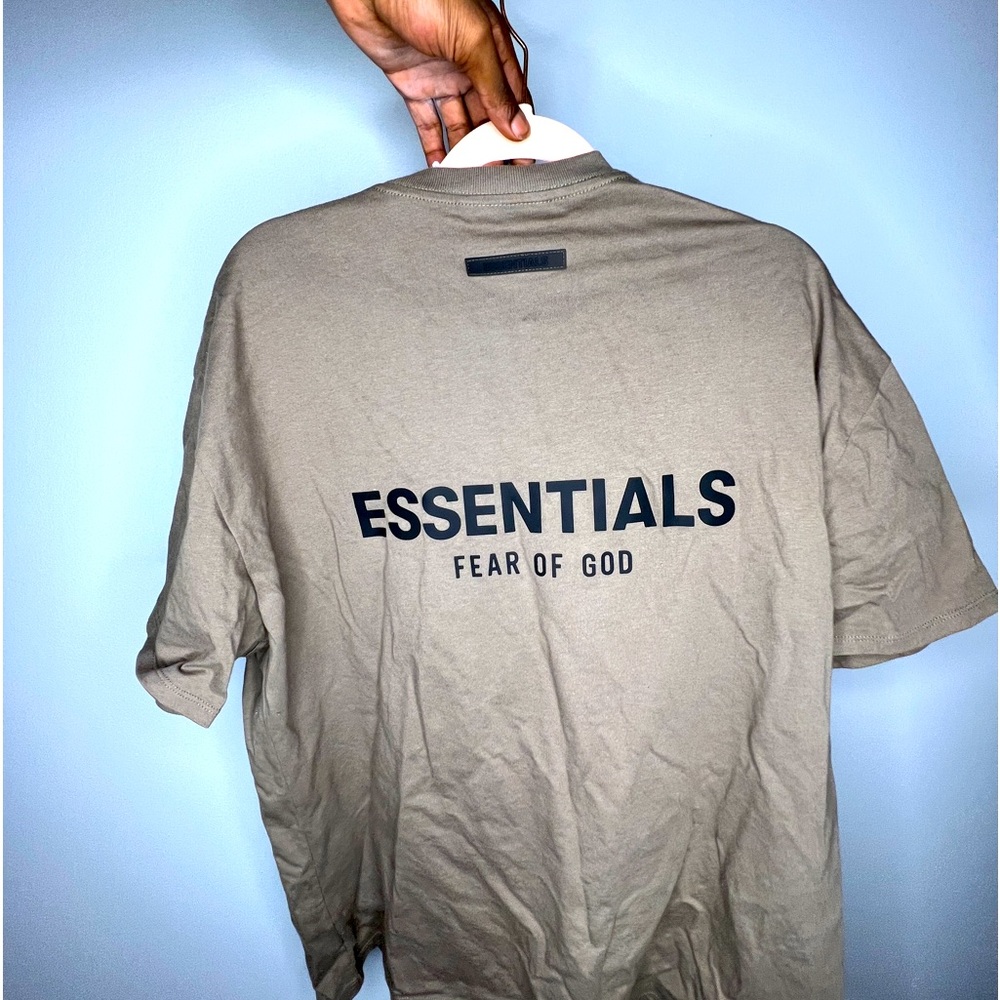 Mens size Medium Essentials Brand Tshirt